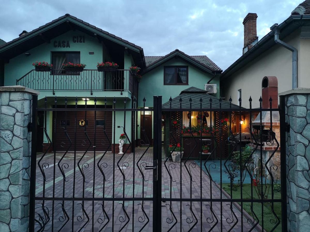 Отель Casa Cizi Кэлимэнешти Экстерьер фото